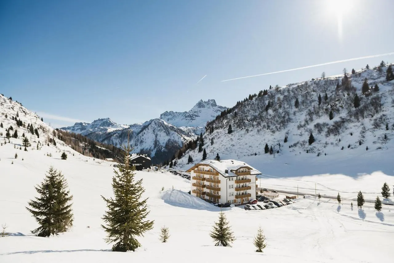 Hotel apartamentowy Apparthotel Sellaronda Arabba Włochy